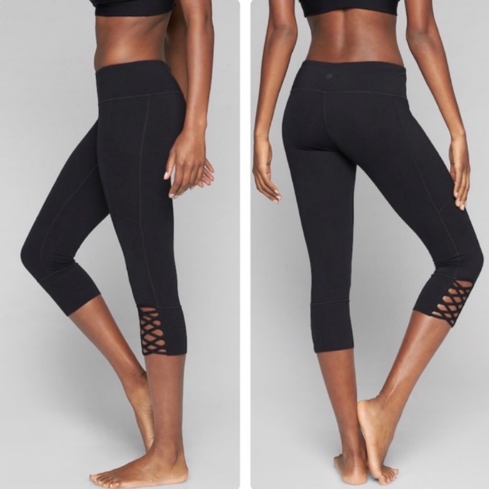 Athleta Salutation Lattice Capri Leggings Womens M Black Strappy High‎ Rise Yoga